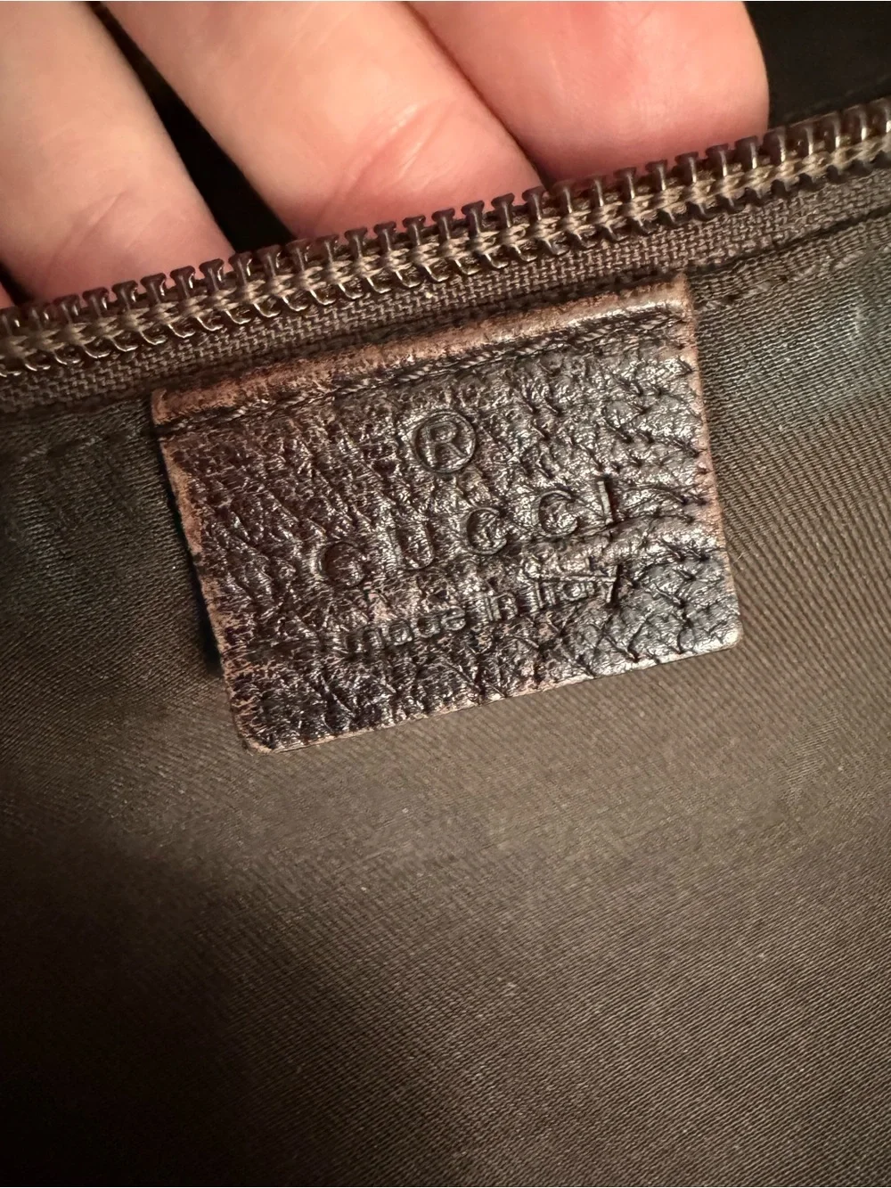 Authentic Gucci GG Canvas Messenger Crossbody Bag Beige Brown